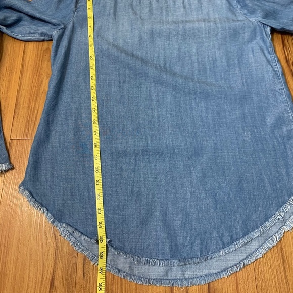 Cloth & Stone Chambray Blue Boho Bell Sleeve Top - Picture 11 of 12